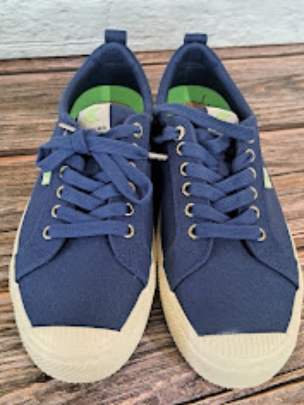 Mens' Cariuma OCA Low Navy Canvas sneakers mens 10.5 cotton canvas cork insole